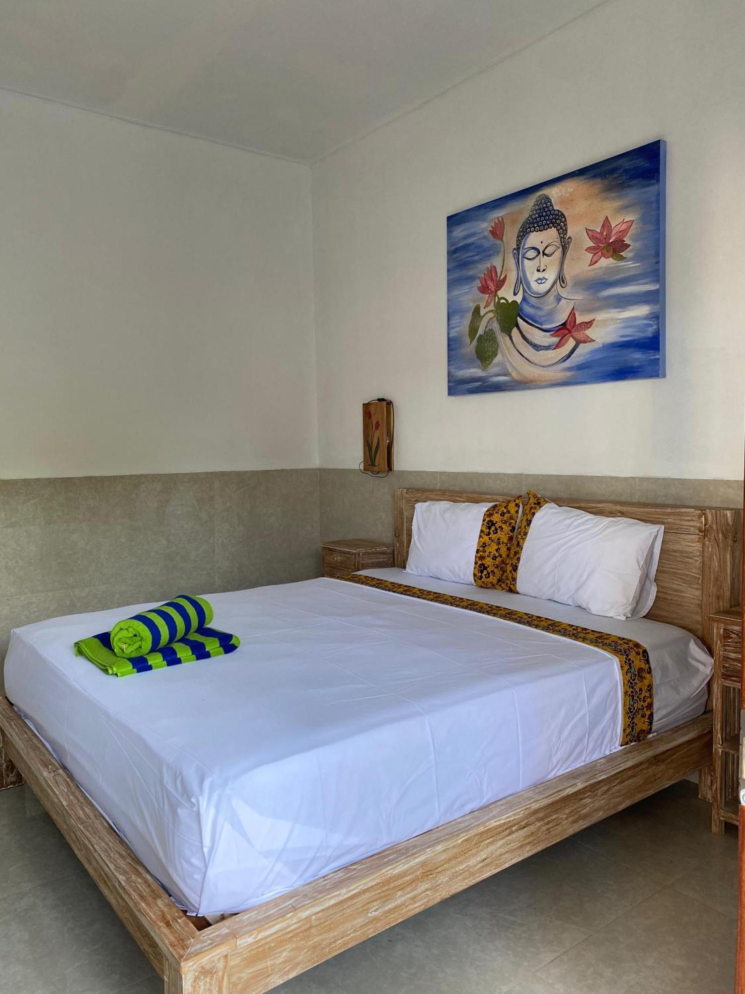 Coconut Beach Bungalows & Warung 2 Амед Экстерьер фото